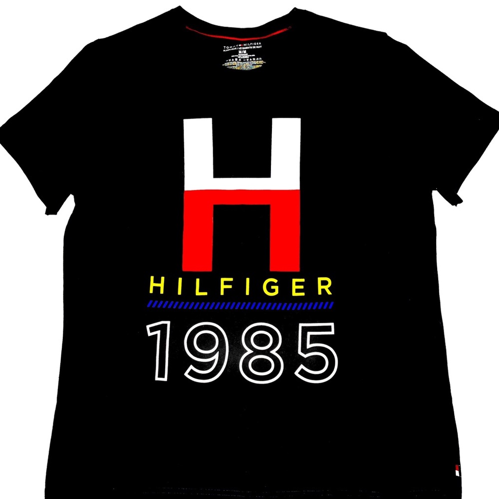 Tommy Hilfiger T-Shirt | Size: Medium |